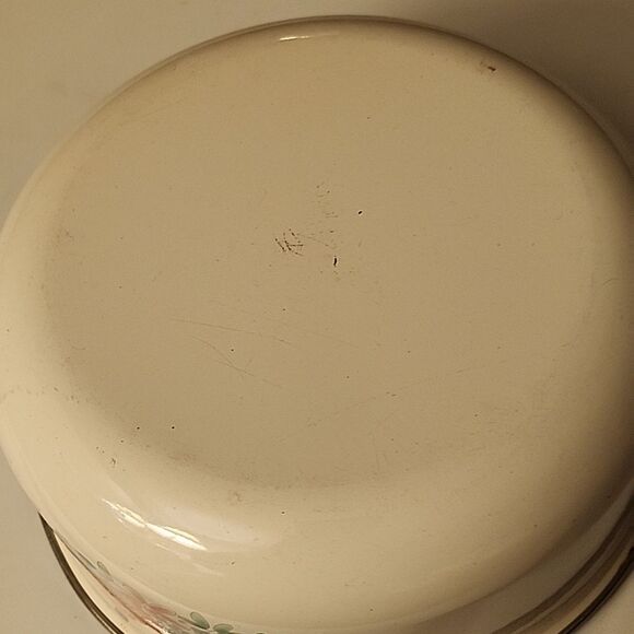 Floral Enamel Bowl - Cream with Pastel Flowers - Picture 6 of 6